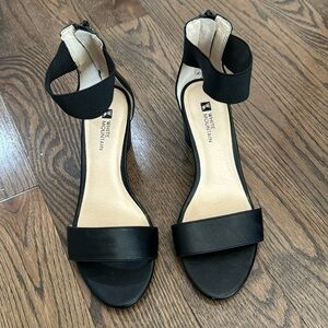 Block heel sandal